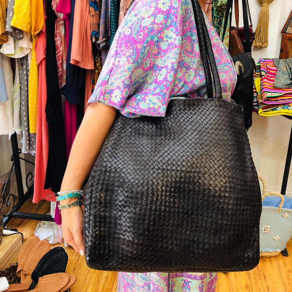 Carmela hand bag leather